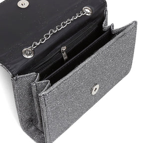 Bolsa Mid Preto Brilho com Metais em Prata Transversal e Ombro